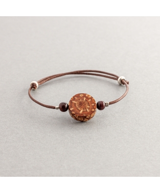 Bracelet Valentina en ivoire végétal et pomme de pin fabriqué en France sur le Bassin d'Arcachon