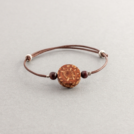 Pomme de pin en tagua, ivoire végétal - Bracelet Valentina en ivoire végétal et pomme de pin fabriqué en France sur le Bassin d'Arcachon - kokobelli