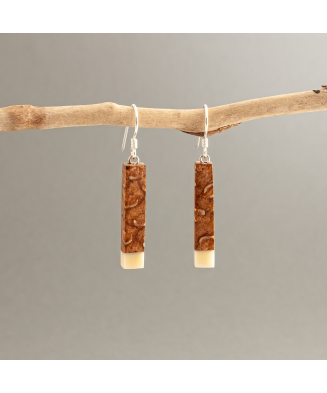 Boucles Kami en ivoire végétal et pomme de pin - artisanat de Lège Cap Ferret