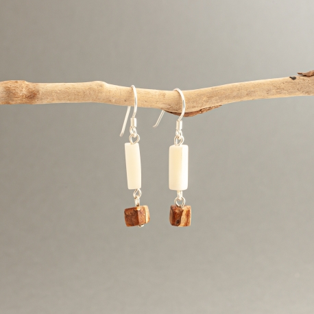 Pomme de pin en tagua, ivoire végétal - Boucles d'oreilles Matsuri en ivoire végétal et pomme de pin fabriquées en France en Gironde  - kokobelli