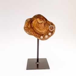  Sculpture Bois et ivoire végétal, Artisanat d'art, pièce unique fabriquée à Lège-Cap-Ferret par Kokobelli en tagua, ivoire végétal par Kokobelli