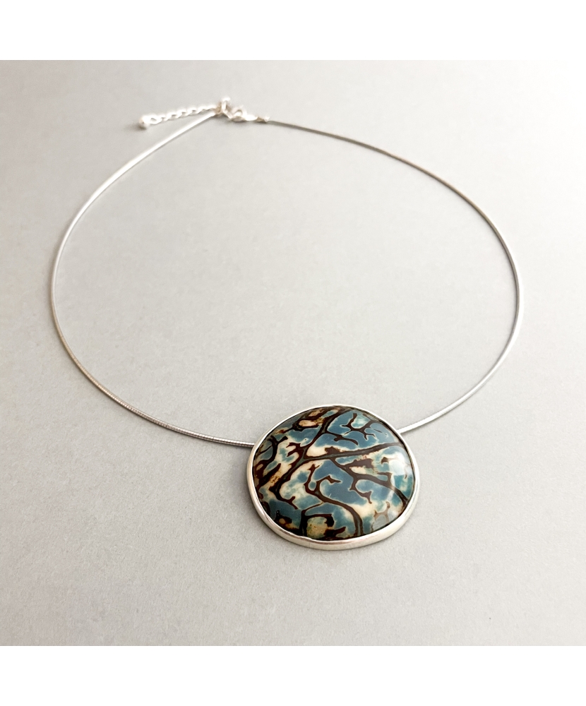 Collier AZUR en ivoire végétal teinté, bleu océan, et argent massif