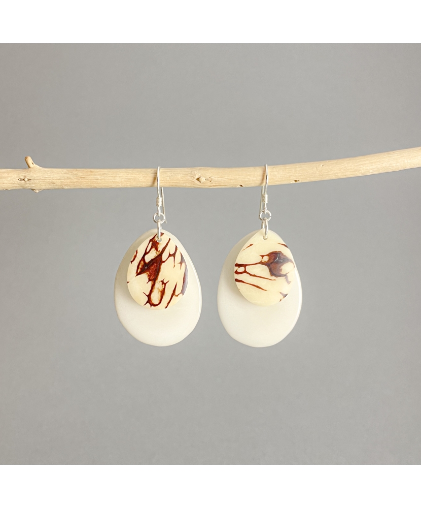 Boucles d'oreilles en tagua blanche et marbrée
