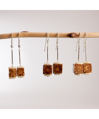 Boucles d'oreille Cubik en pomme de pin fabriquées en France sur le Bassin d'Arcachon