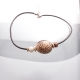 Collier Amanta Blanc avec belle noix de tagua marbrée montée sur cordon de cuir. Artisanat de Lège Cap Ferret 